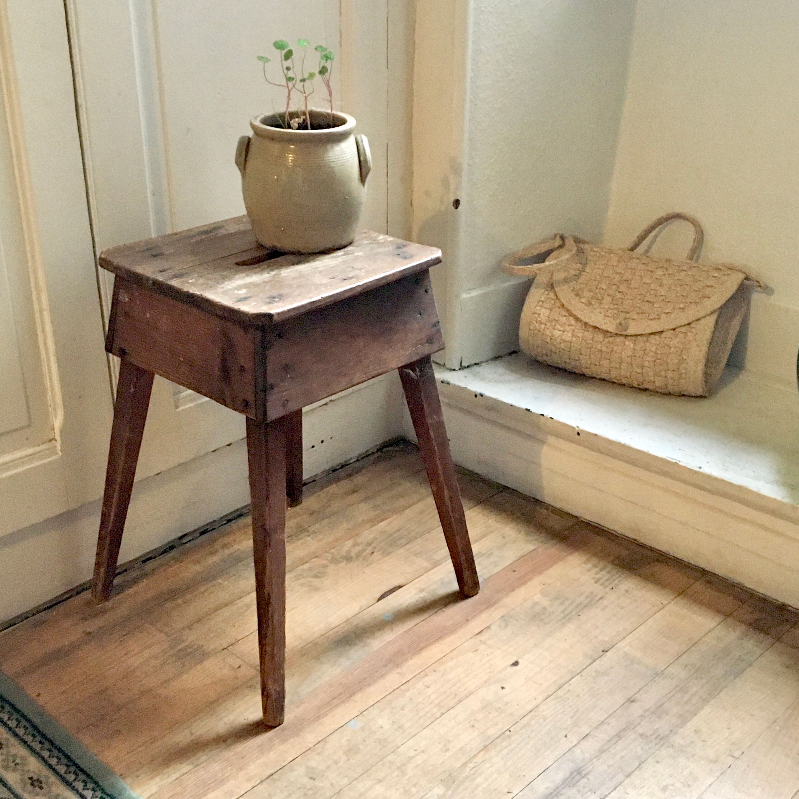 Brutalist former tabouret