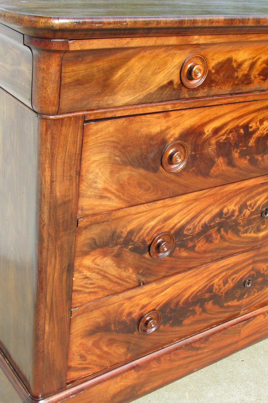 Louis Philippe chest of drawers in mahogany, late XIXth