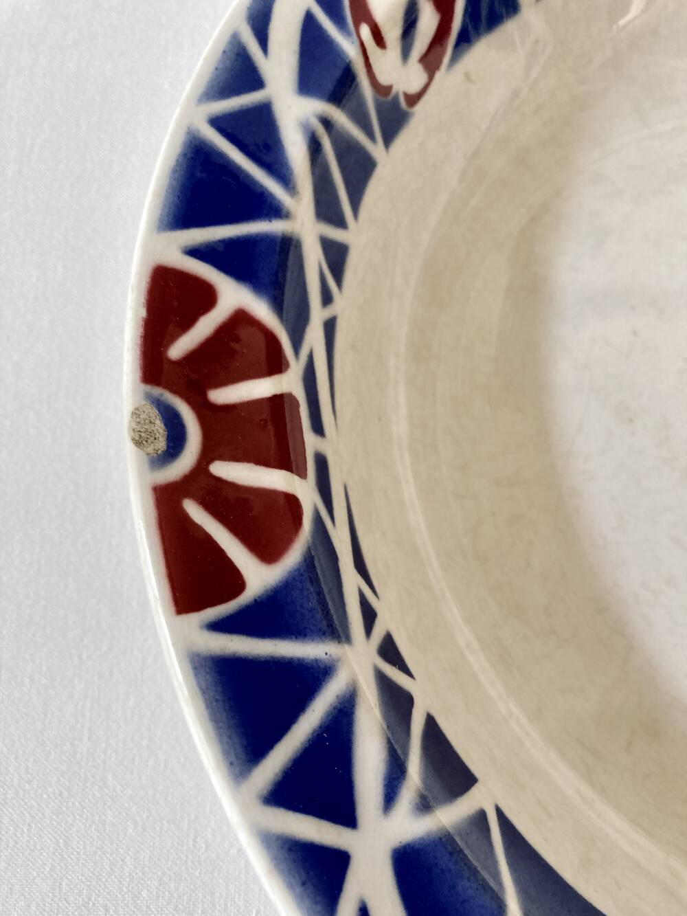 Round plate, Sarreguemines, Robinson model