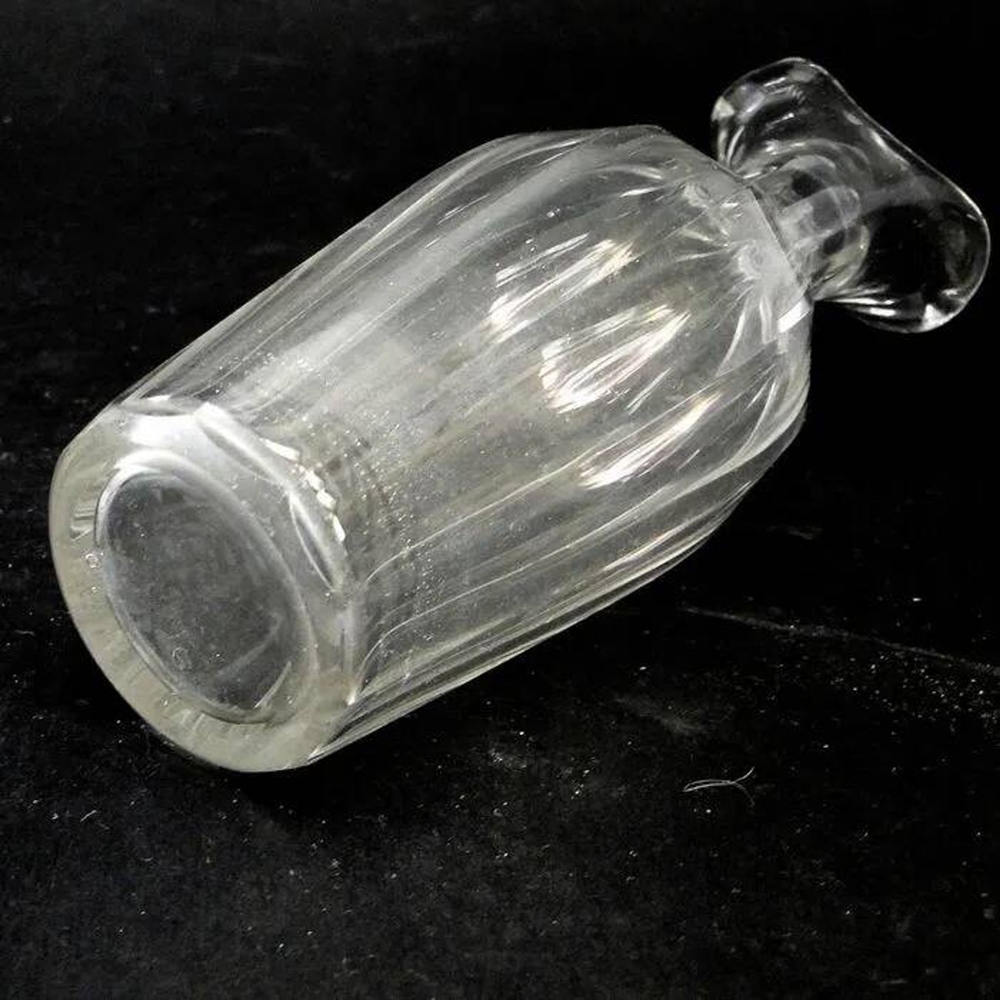 D6H Biedermeier Carafe
