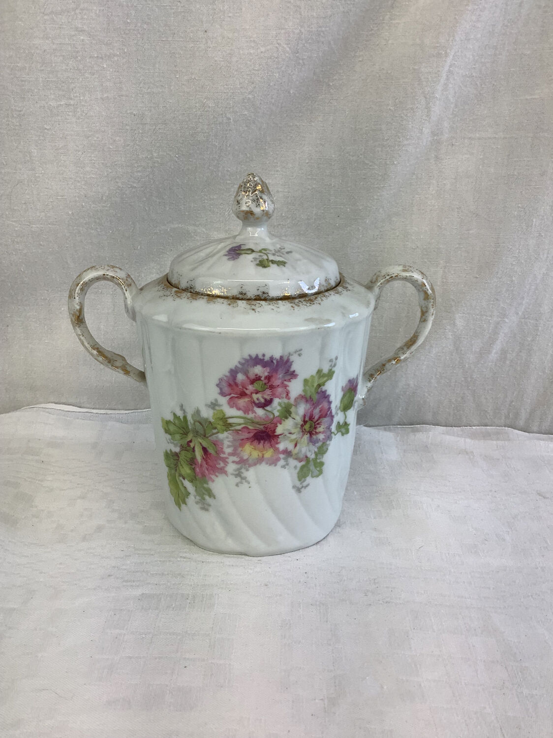Antique porcelain sweetener