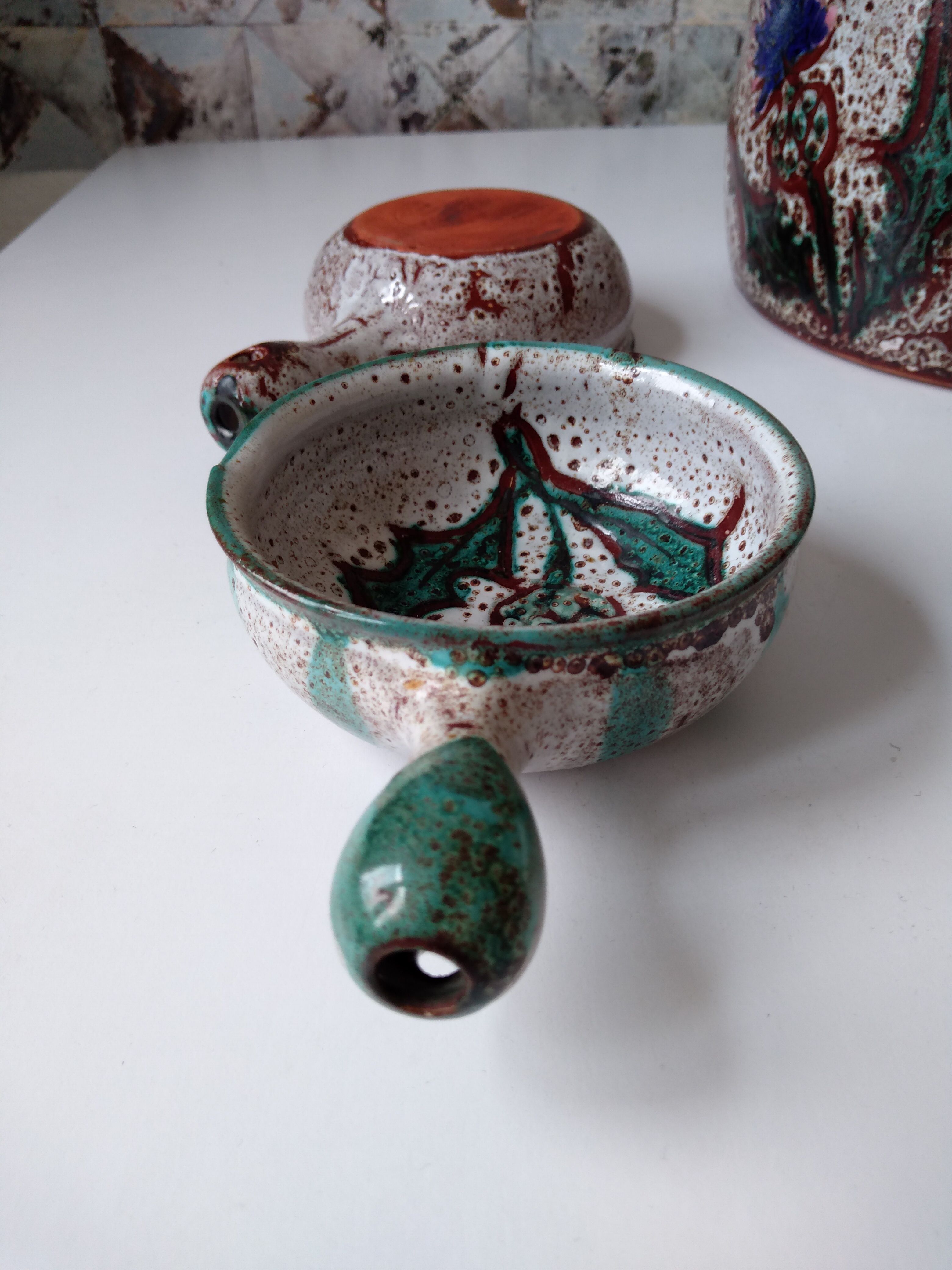 Vallauris fondue serving lot 1 large pot and 6 small pots décor thistle gray, blue, green