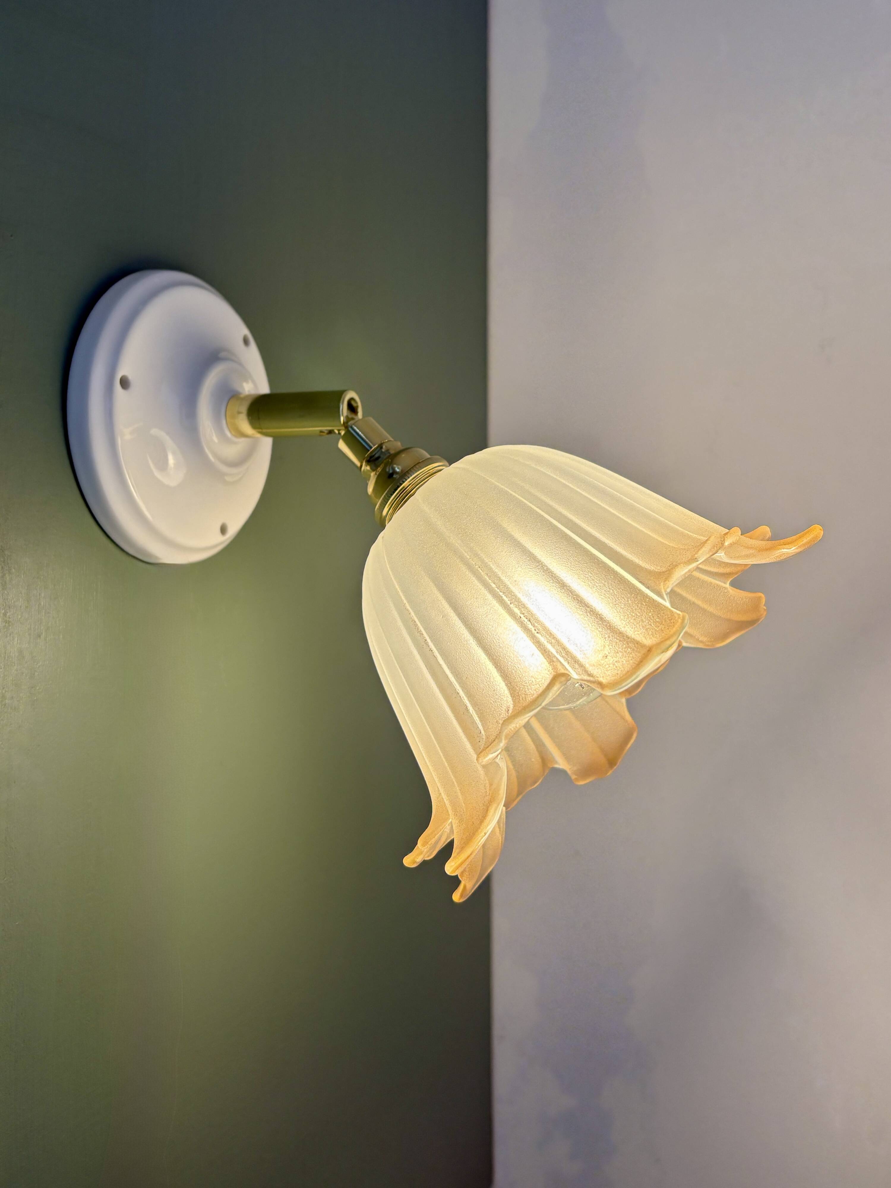 Vintage tulip wall lamp in white and brown frosted glass