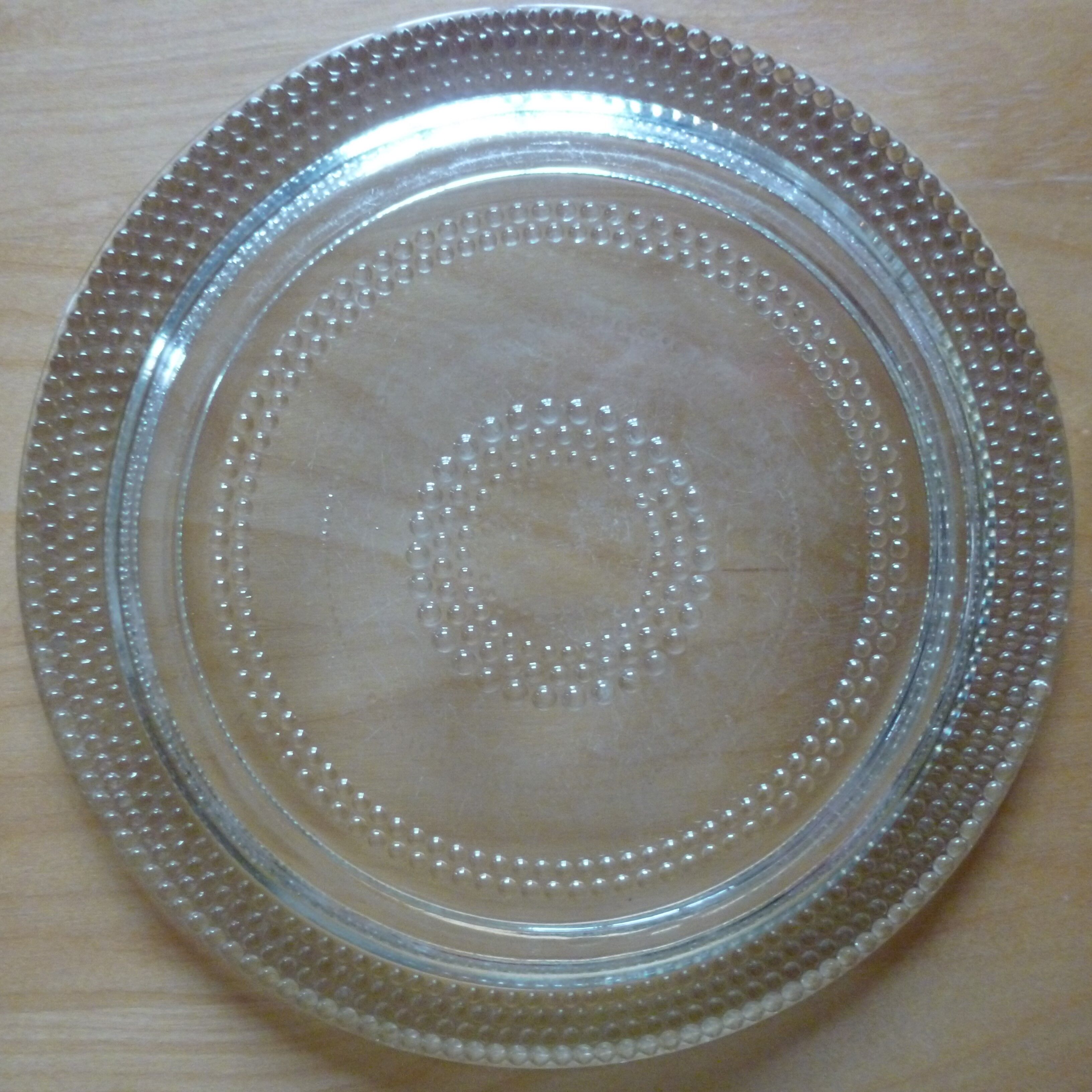 Round glass dish
