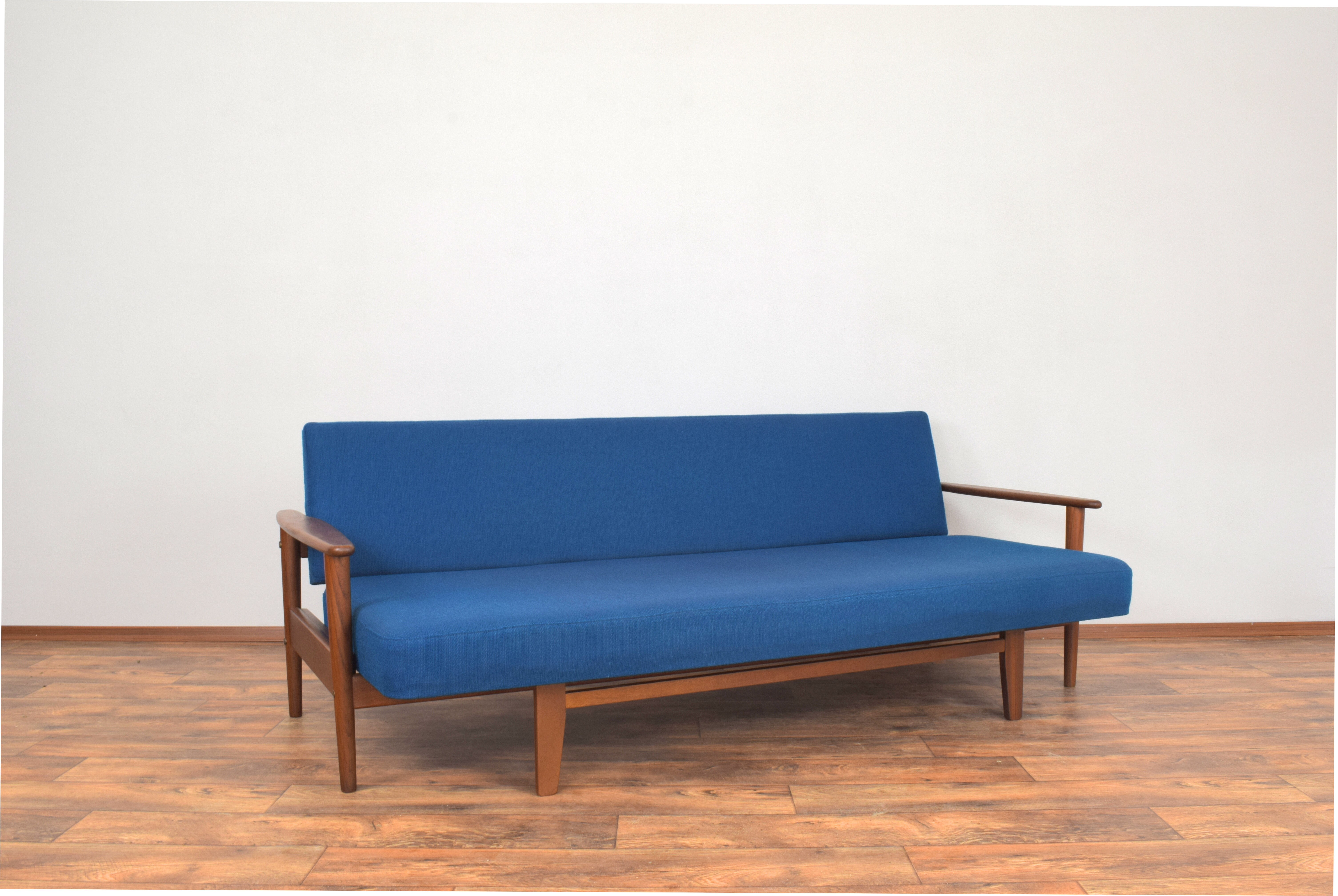 Canapé en teck du milieu du siècle, années 1960