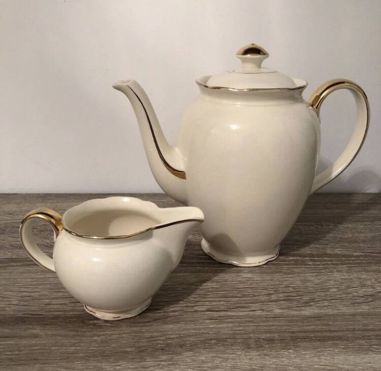 Villeroy and Boch teapot and jug