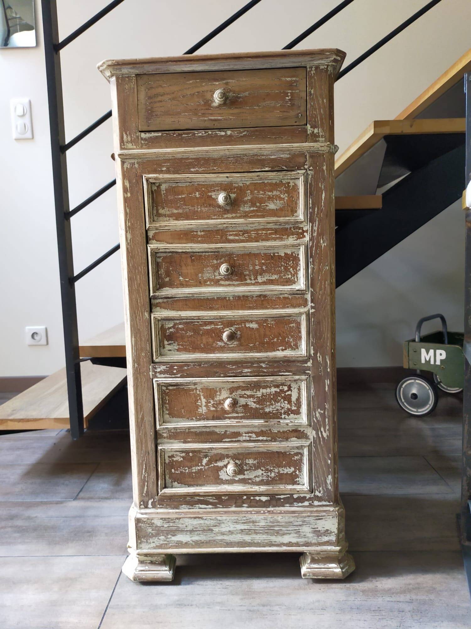 Solid wood storage unit
