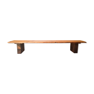 Minimalist bass console