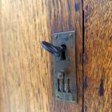 Meuble de chevet rustique / Petite armoire de rangement - 20e siècle