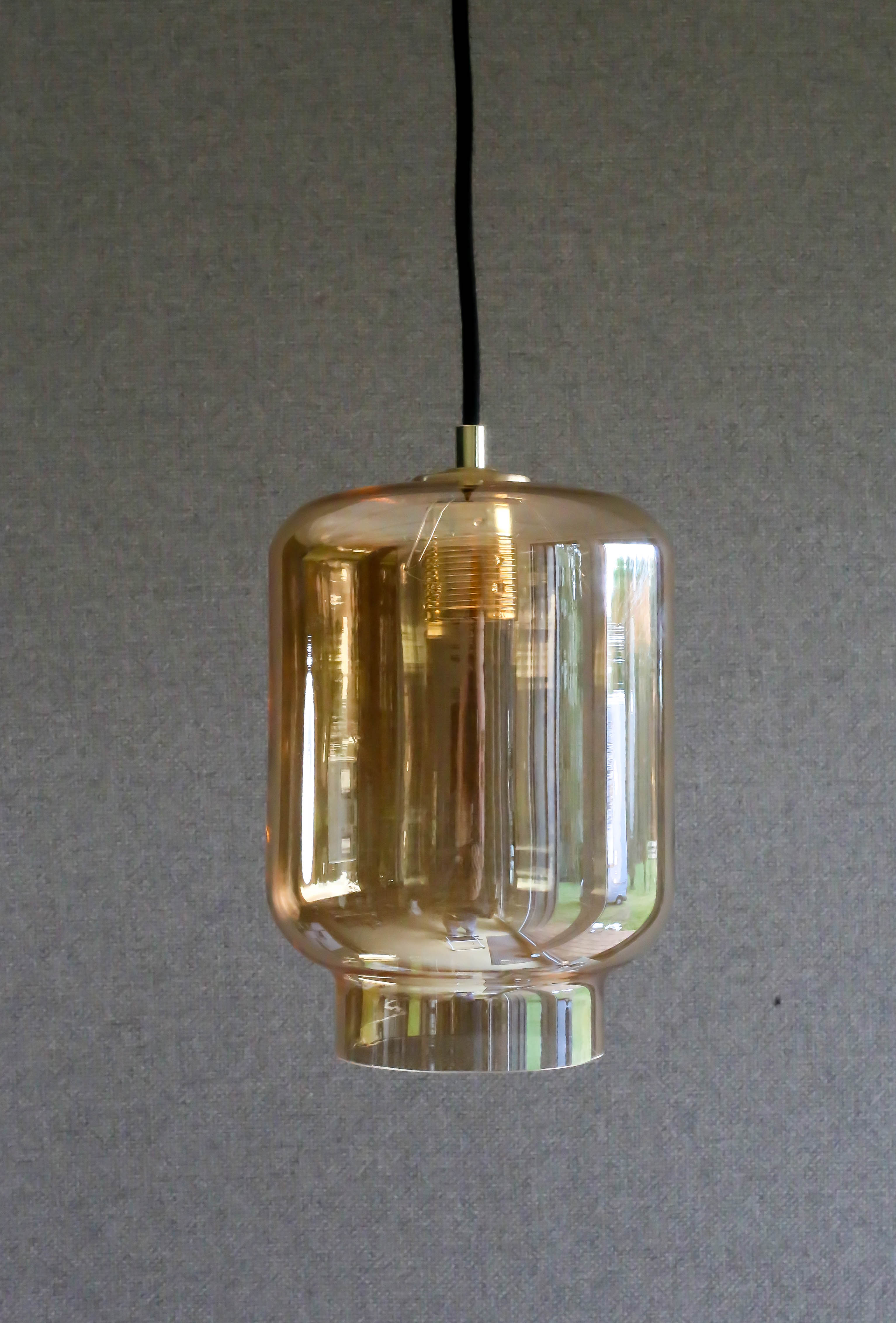 Antique suspension lamp in translucent amber glass - delivered with cable and new socket - circa 1970