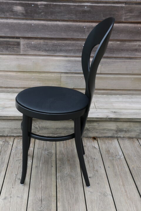 5 chairs baumann black seagull black skaï black