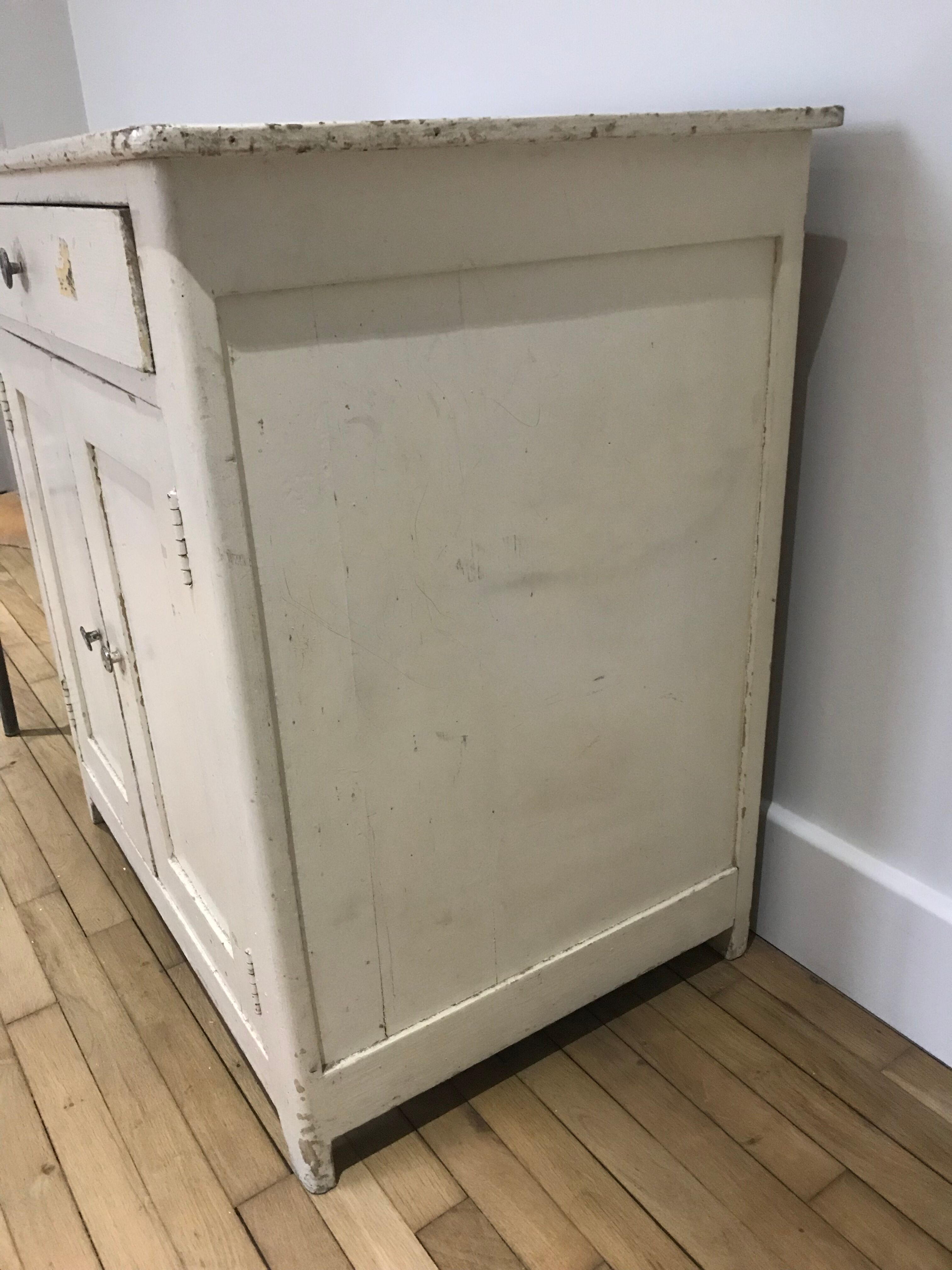 Former parisian buffet