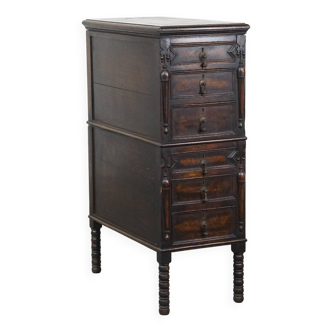 Antique Oak English Cabinet from the 19th Century