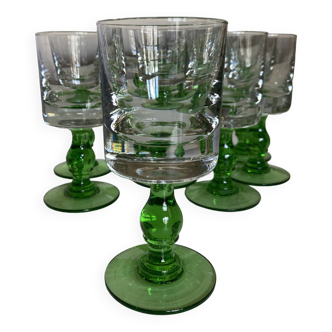 Set de 12 verres gobelets massifs à pied 1960
