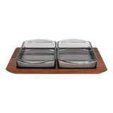 Plateau de service danois moderne en teck avec bols en verre par Wiggers, Danemark, 1960s