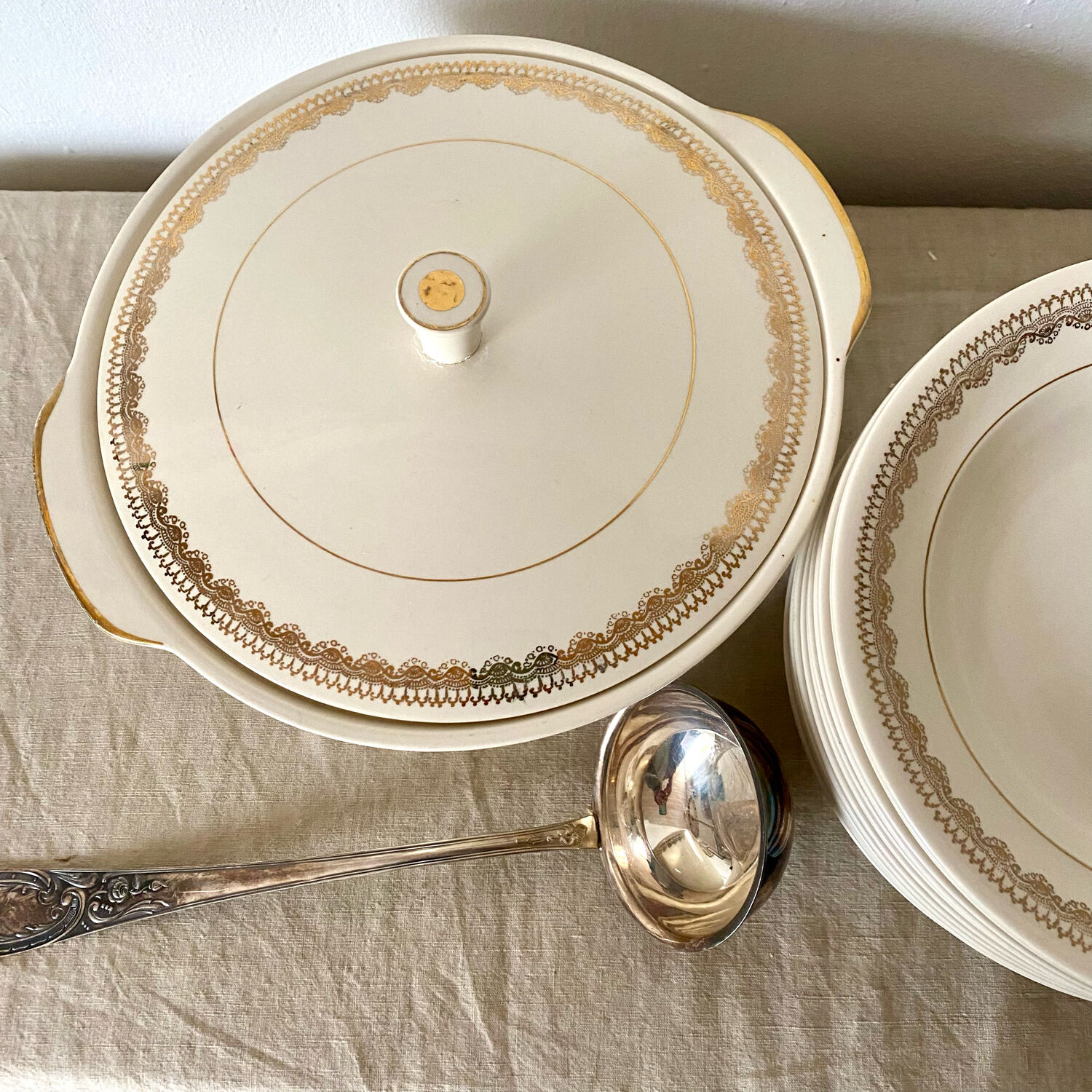 Villeroy and Boch soup service