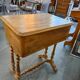 Table de salon / travailleuse ancienne en bois – XIXe siècle