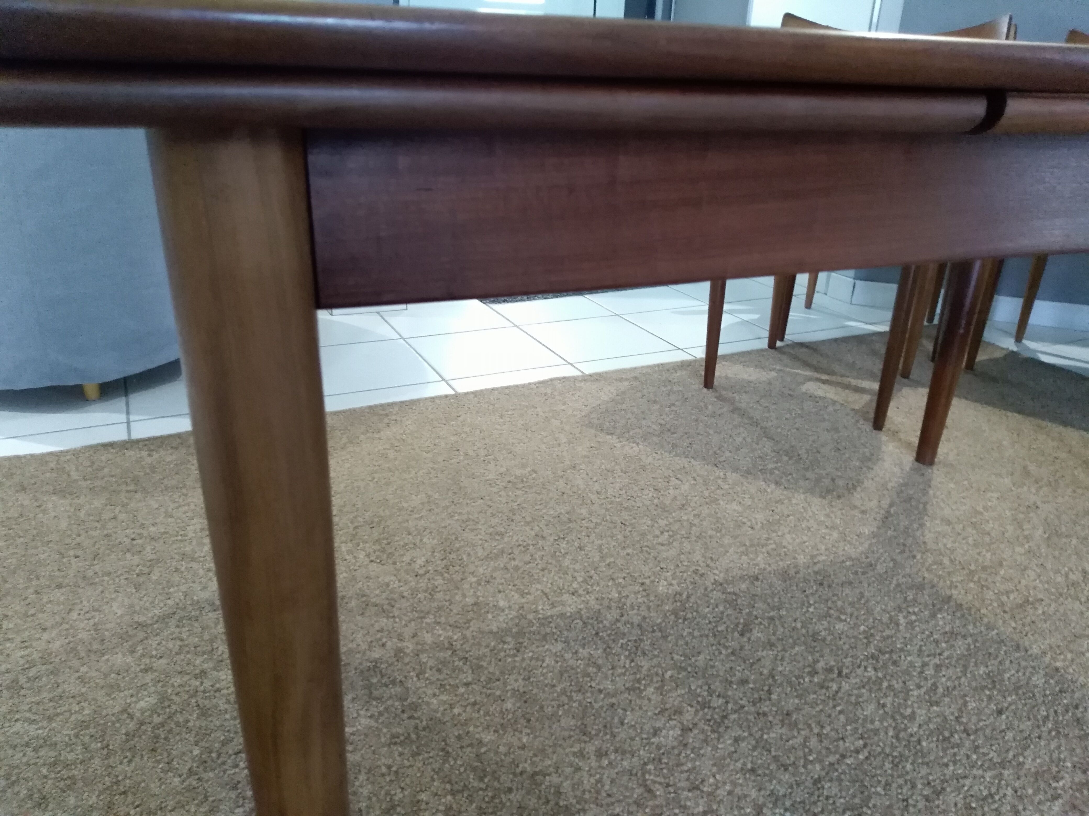 Extendable table in teak Scandinavian SAMCOM 1960