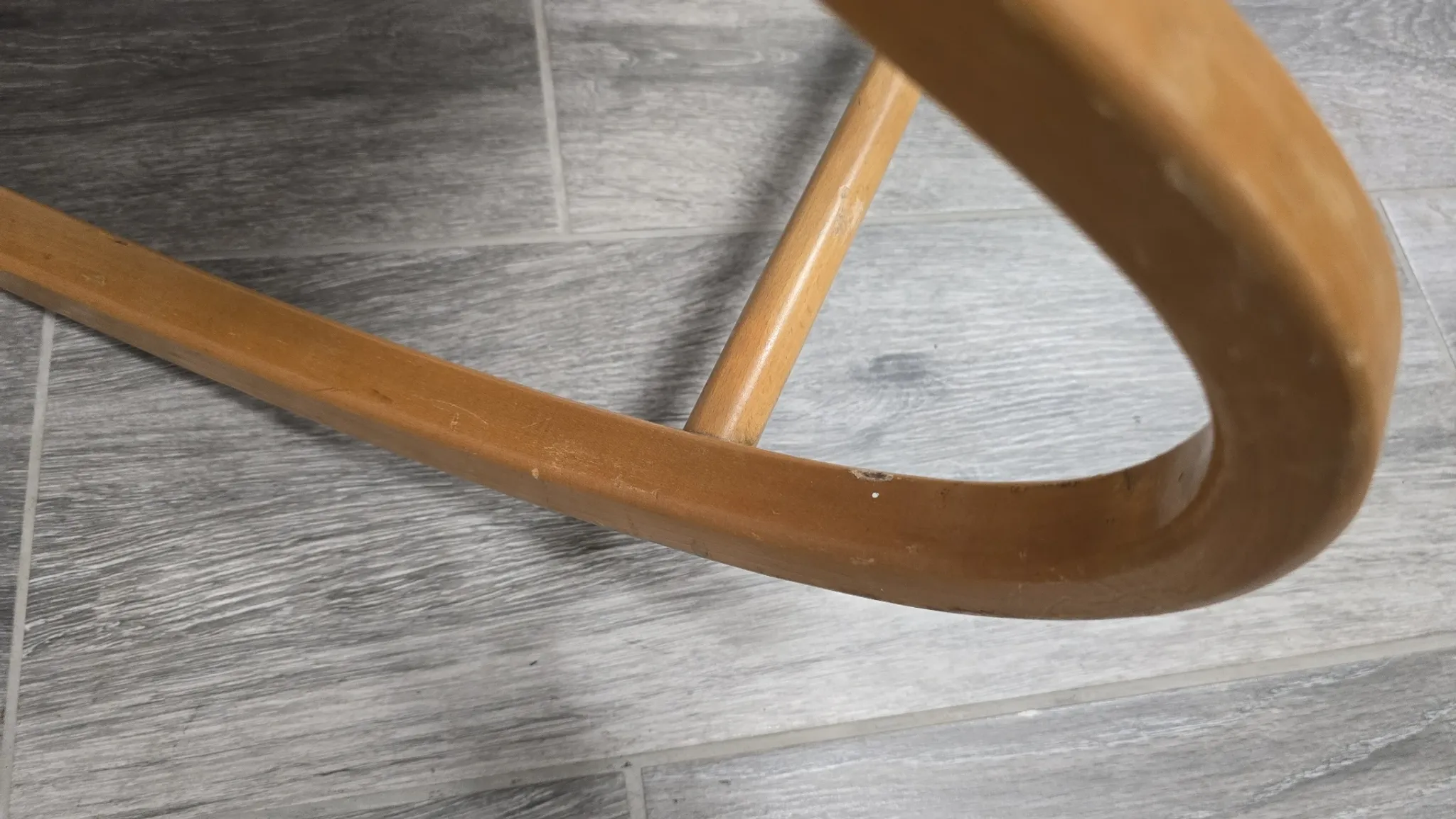 Chaise berçante de Ton