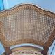 Fauteuil cabriolet canné de style Louis XV