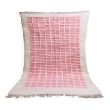Pink Moroccan rug - traditional Berber rug made of natural wool.
