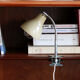 Lampe pince baladeuse sur flexible appoint vintage