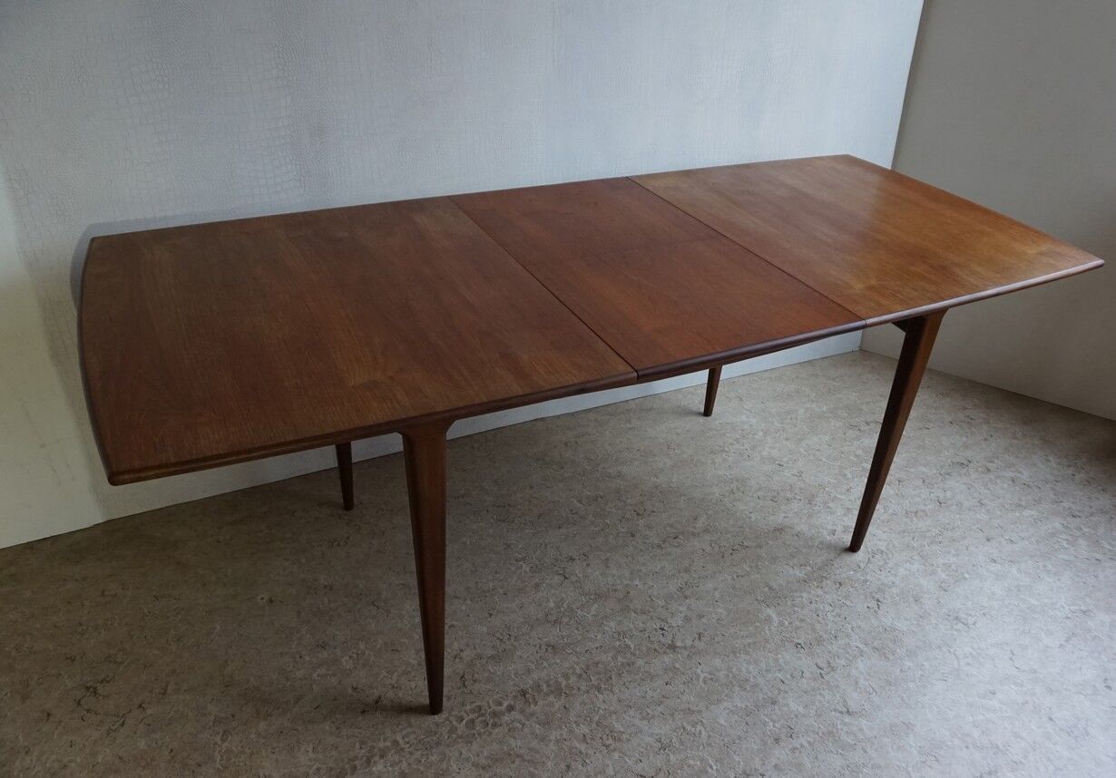 Louis van Teeffelen for Webe - Extendable teak dining table