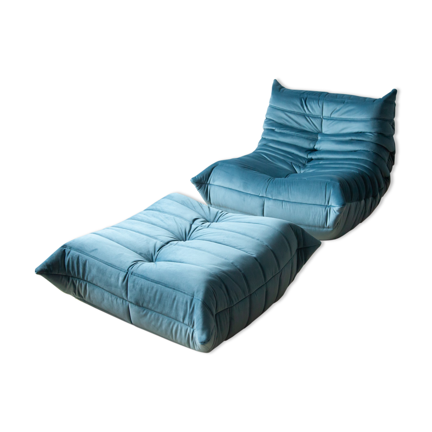 Chauffeuse et pouf "Togo" modèle dessiné par Michel Ducaroy 1973