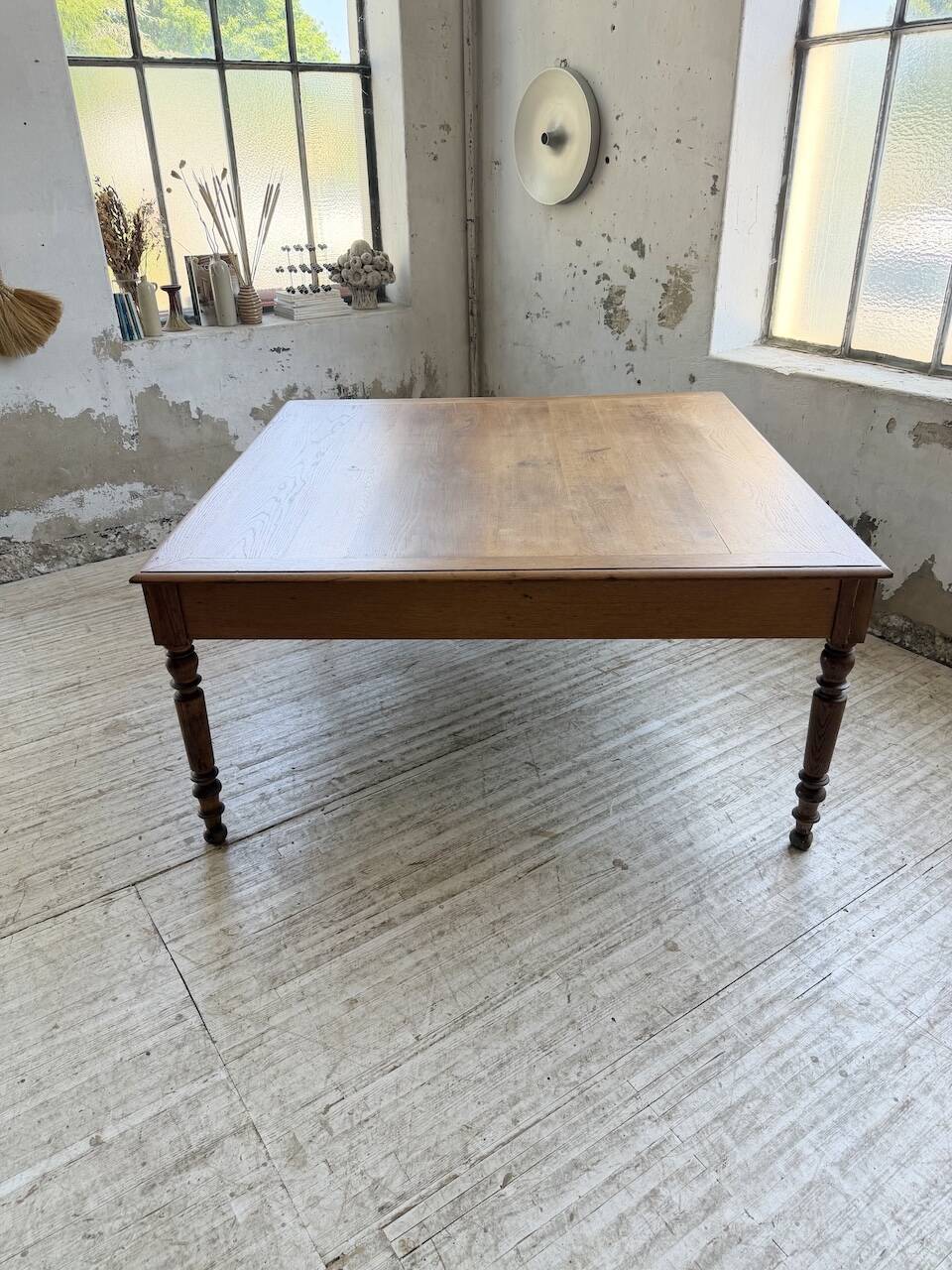 Grande table de ferme XL chêne « carrée » conférence 1950