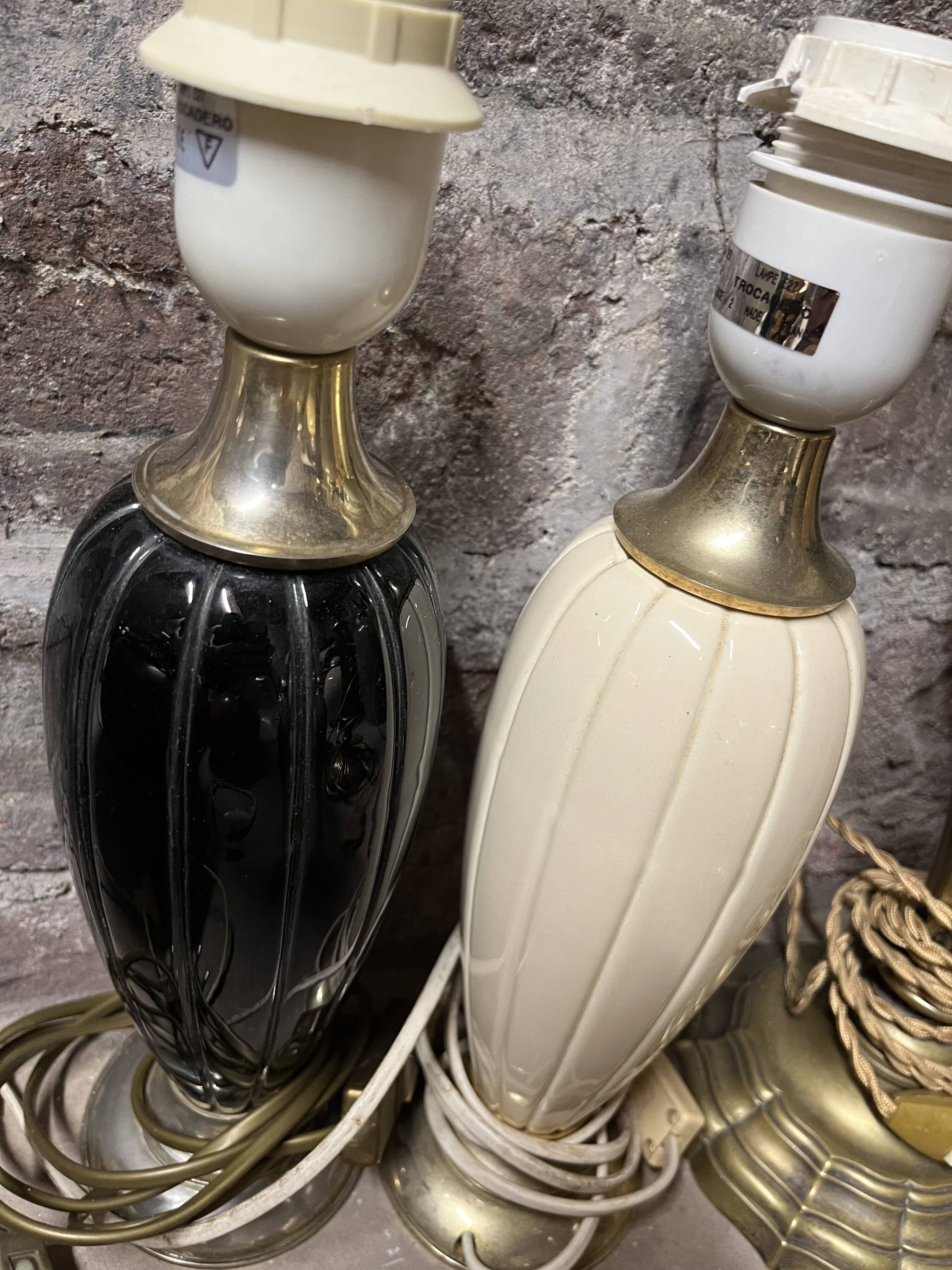 Paires pieds lampes noir & blanc beige