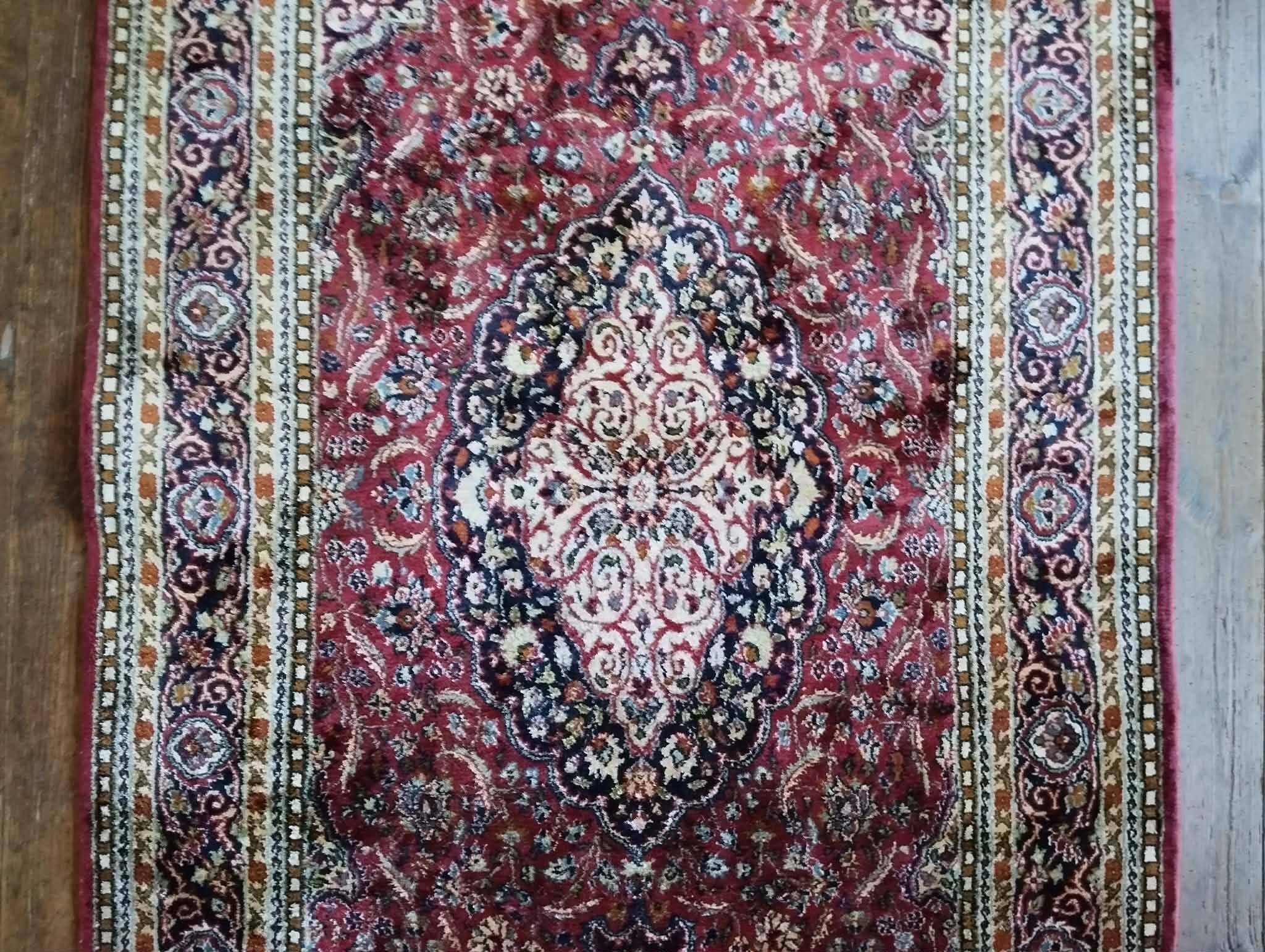 Handmade Kashmiri Silk Rug 160x90cm