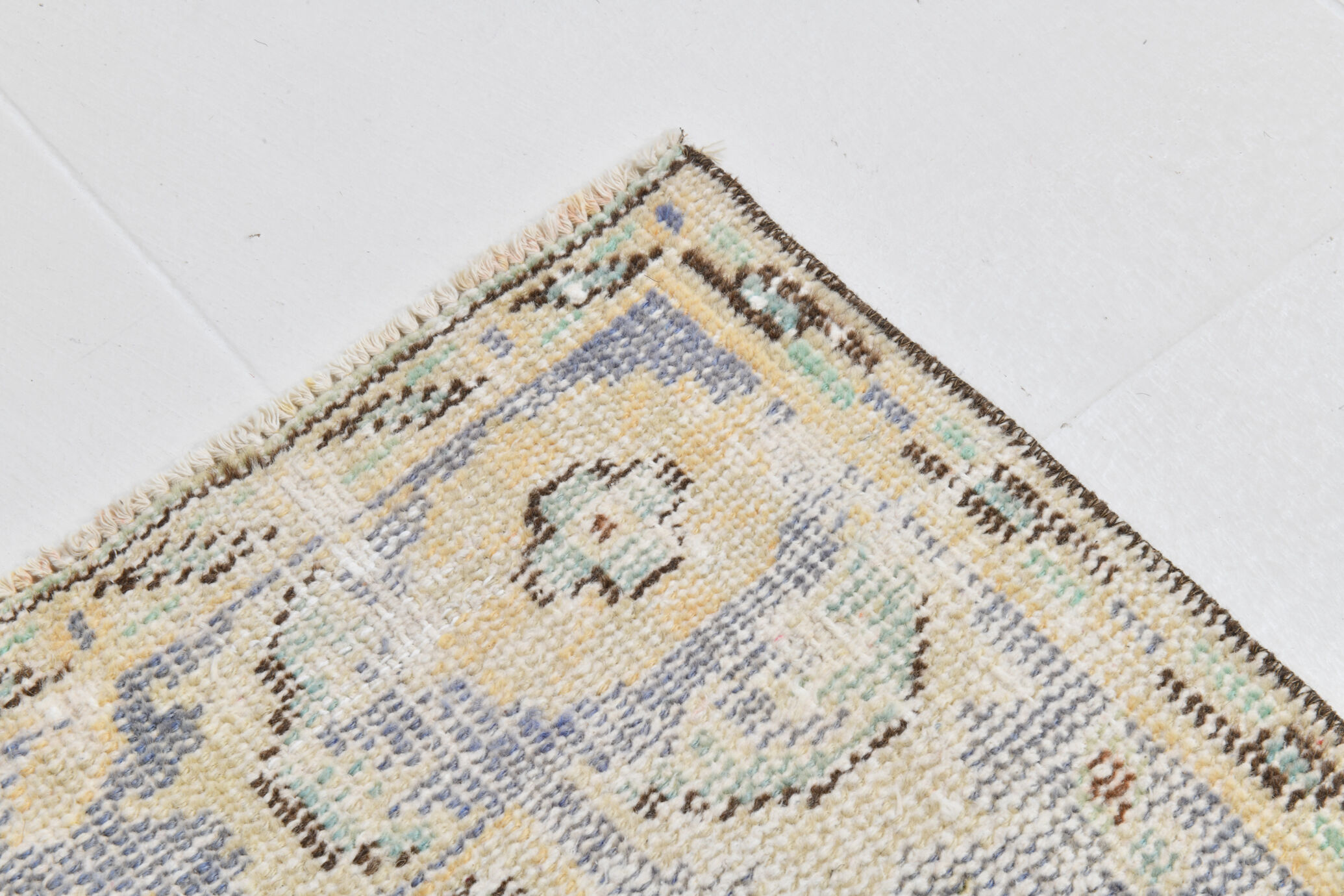 6x9 bordered & classic vintage rug, 175x284cm