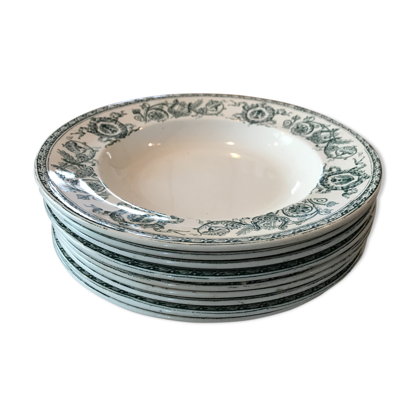 Set de 9 assiettes Terre de fer Longwy