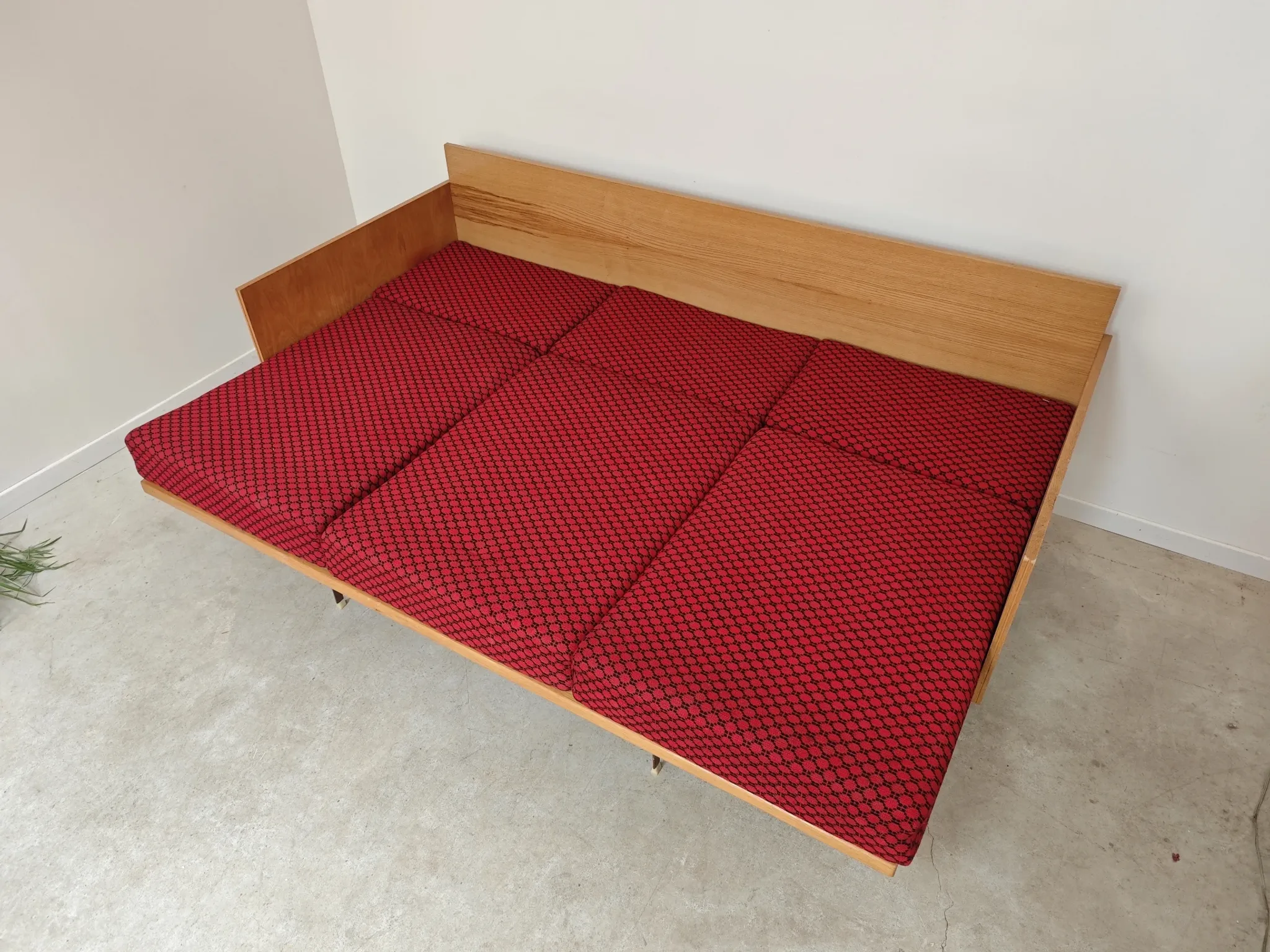 Folding bench Daybed sofa red and black fabric Libena Ex Teh