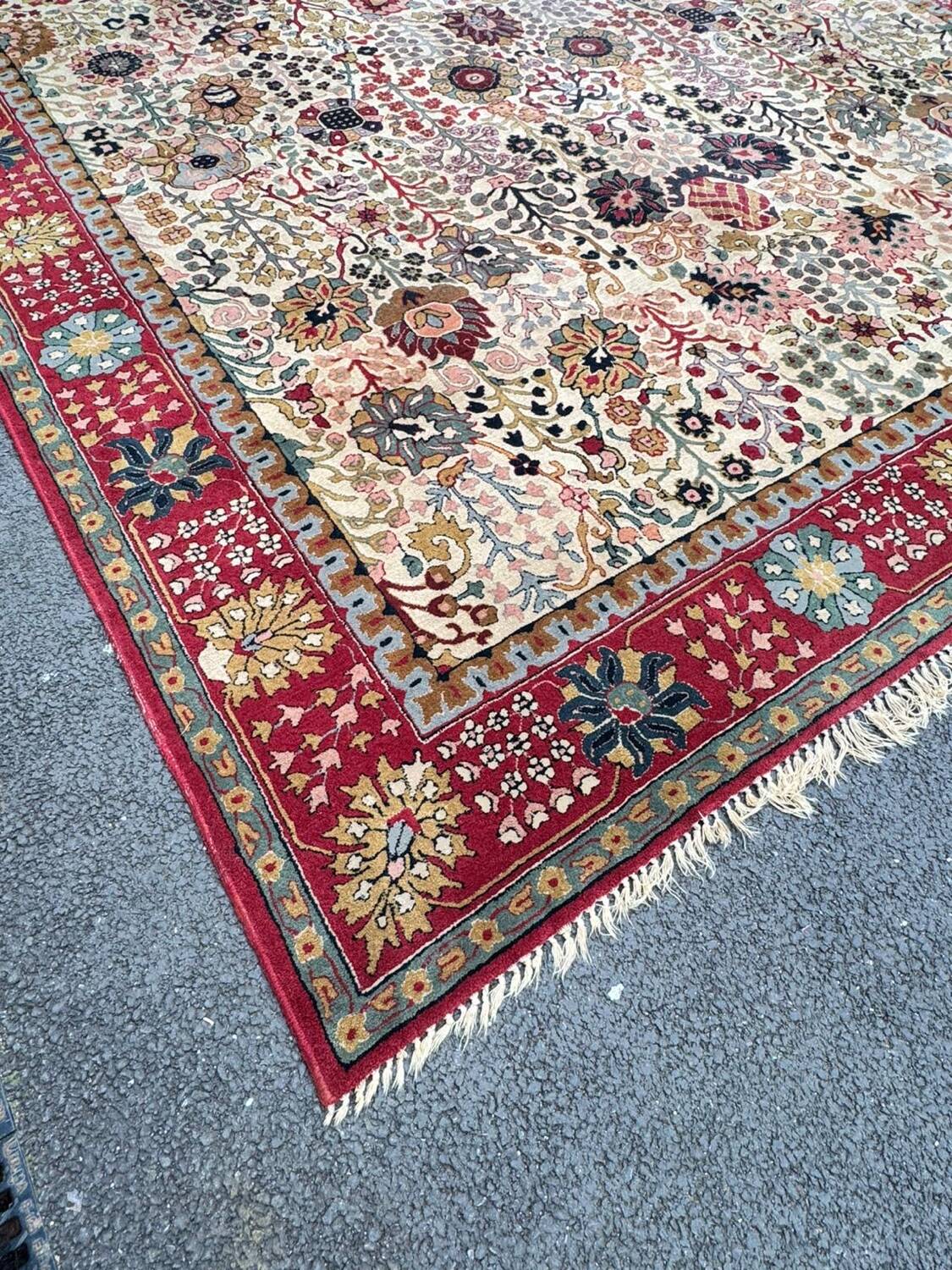 Large vintage Tetex Kirman design rug. 390 x 295 cm
