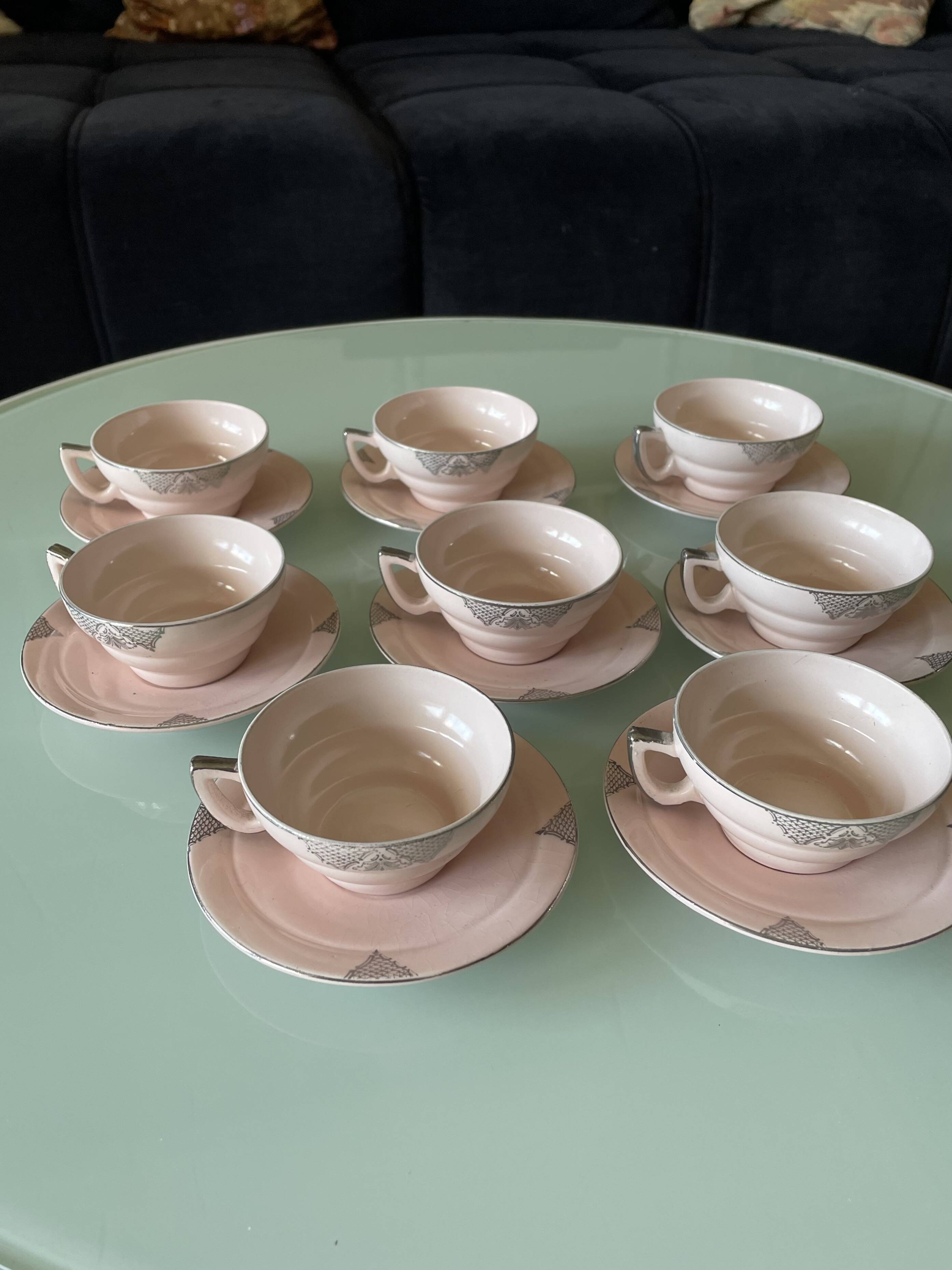 Set de tasses en porcelaine art déco rose et argent 1940