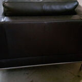 Fauteuil design en cuir marron