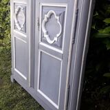 Lyon's 18th-18th-painted walnut façade rechampi