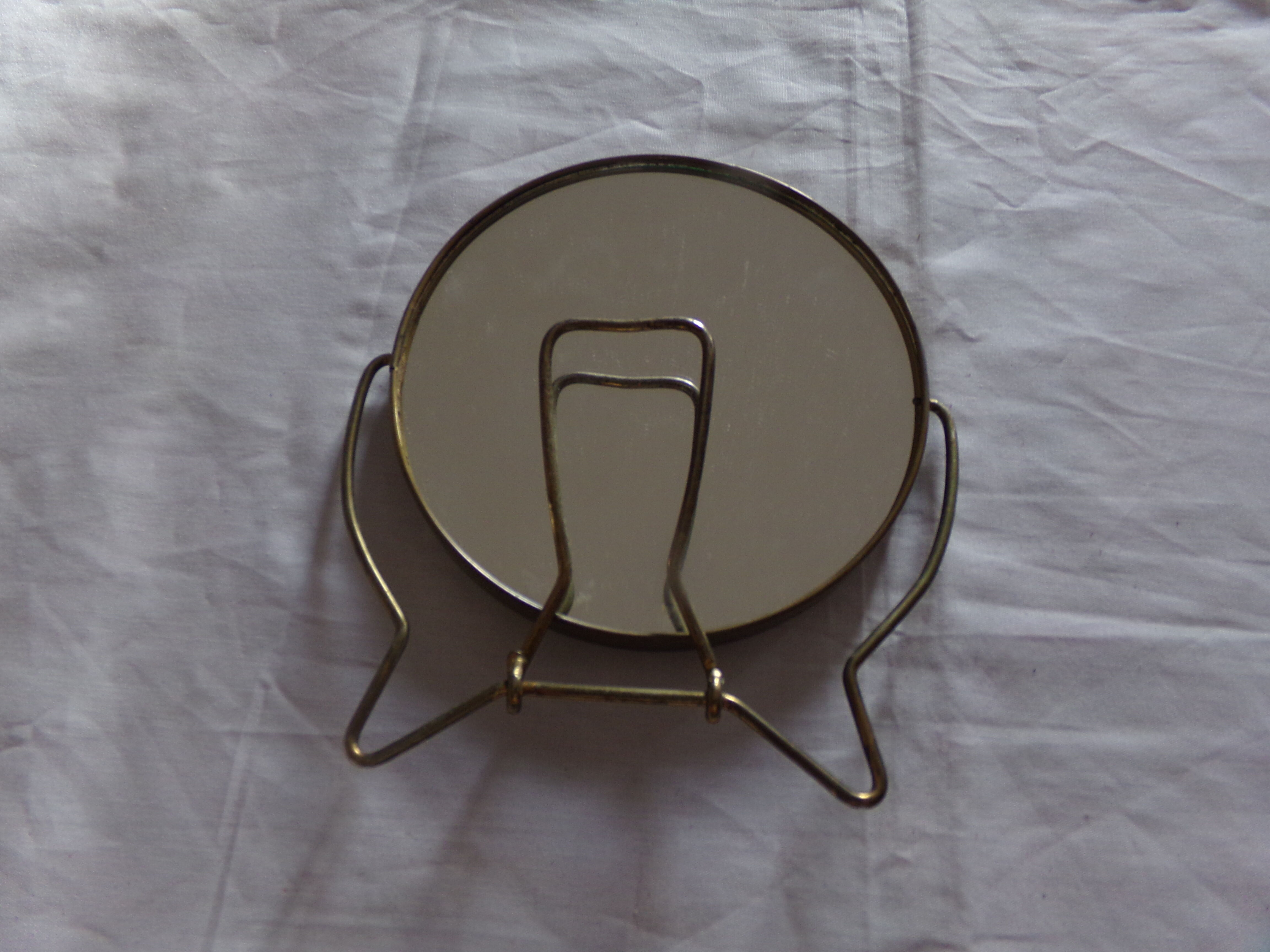 Standing mirror double sided and adjustable 15x16cm