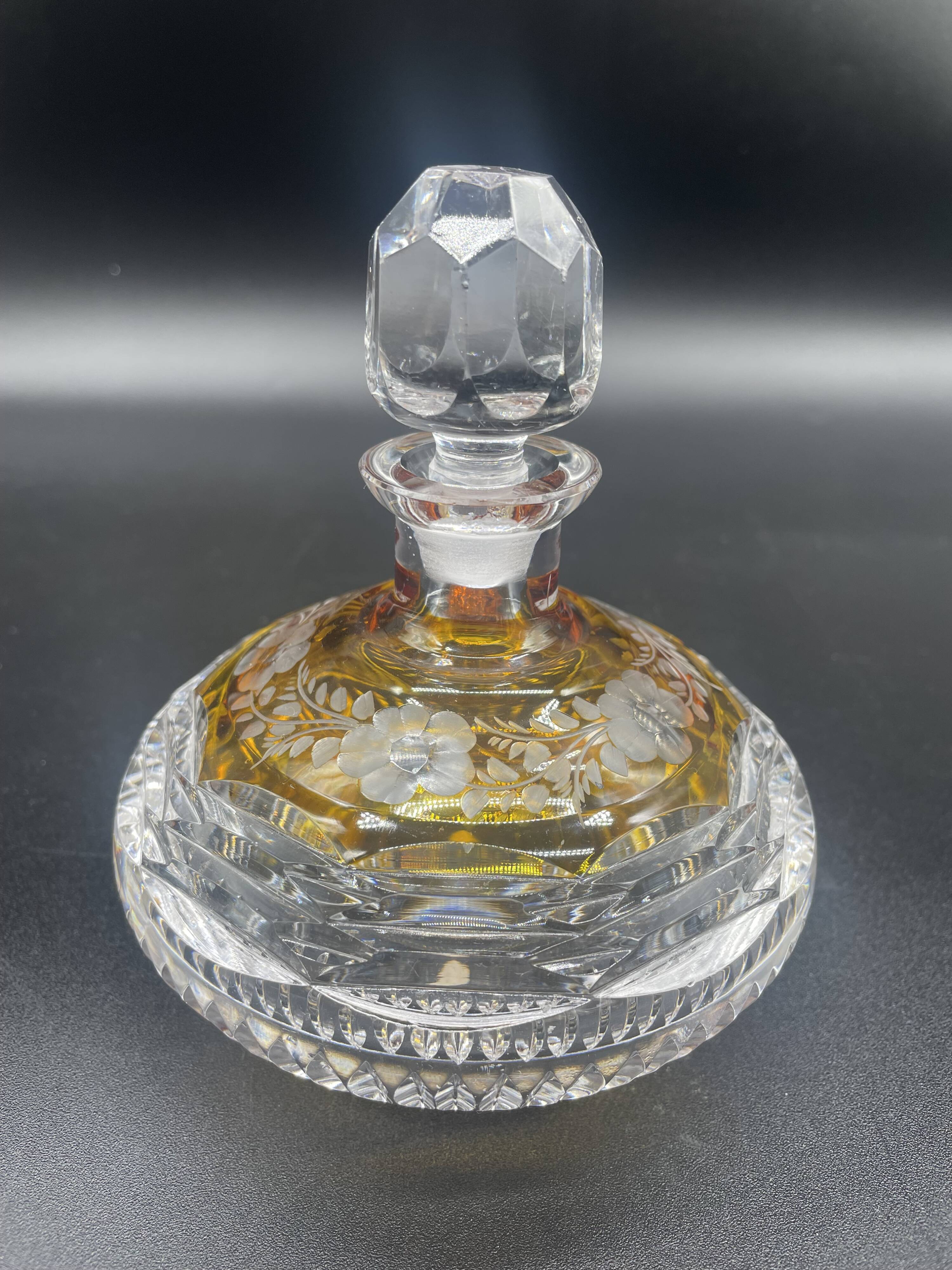 Bohemian crystal bottle, cut and engraved – Frosted floral decoration