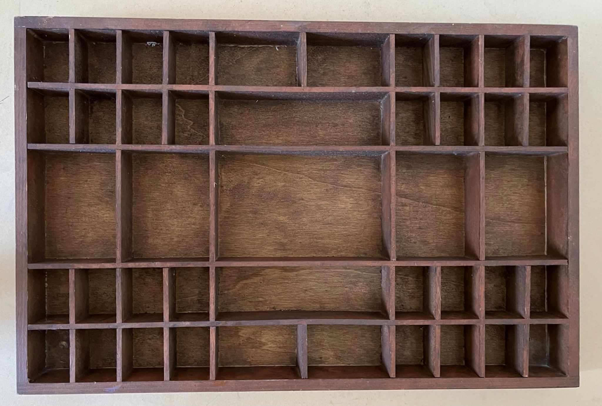 Étagère murale pour miniatures