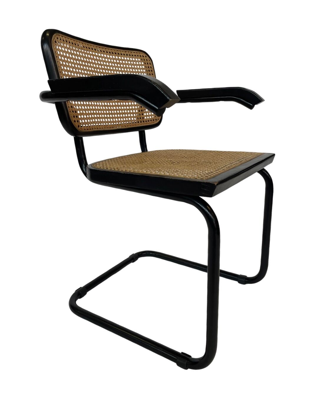 Cesca chair B64 with armrests by Marcel Breuer Design in black