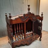 Provençal walnut pannier