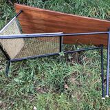 Table basse teck avec porte revue années 60