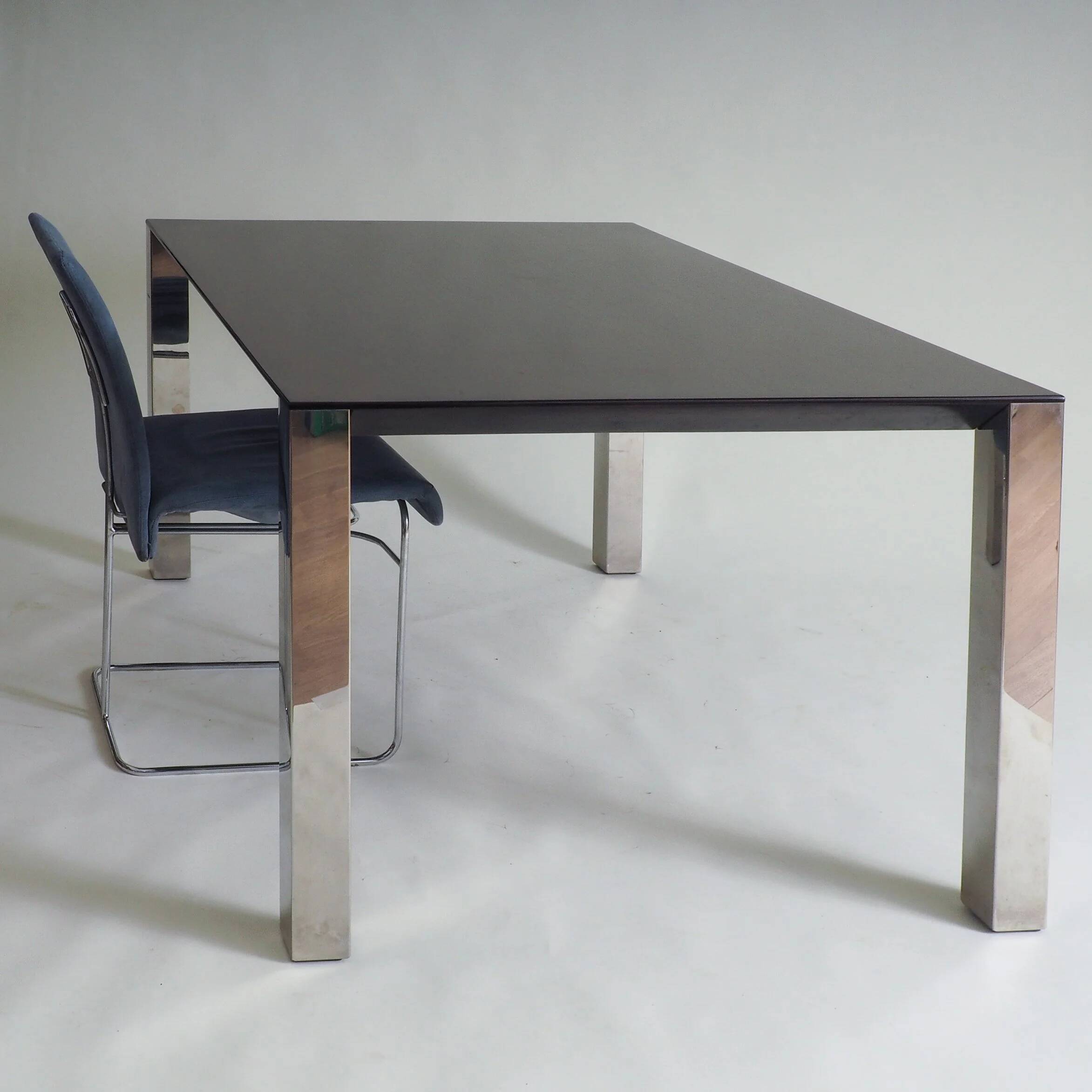 Dining table by Giovanni Offredi for Saporiti