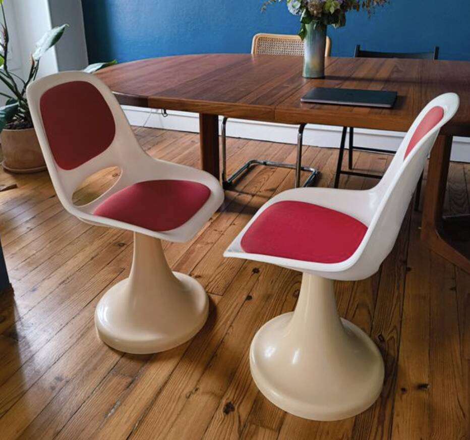 70s tulip leg chairs