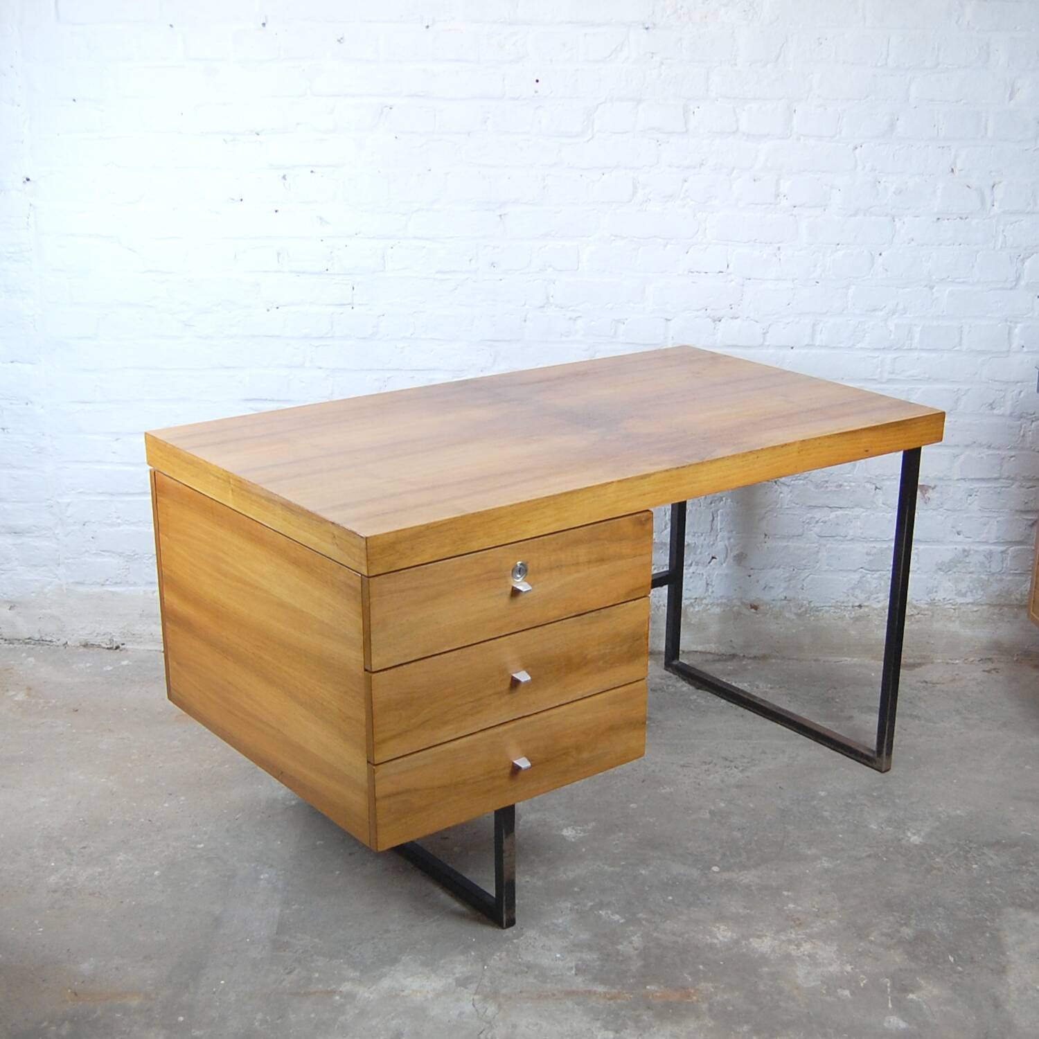 Vintage “Bailiff” desk by Pierre Guariche for Meurop 1961