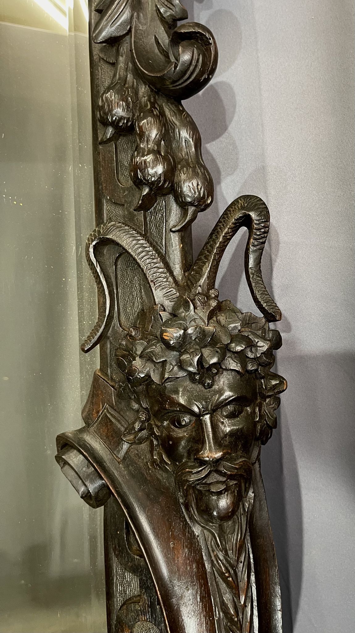 Mirror 191x122 cm period XIXth in natural wood, decoration of chimeras, satyrs
