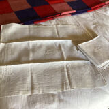 5 white towels