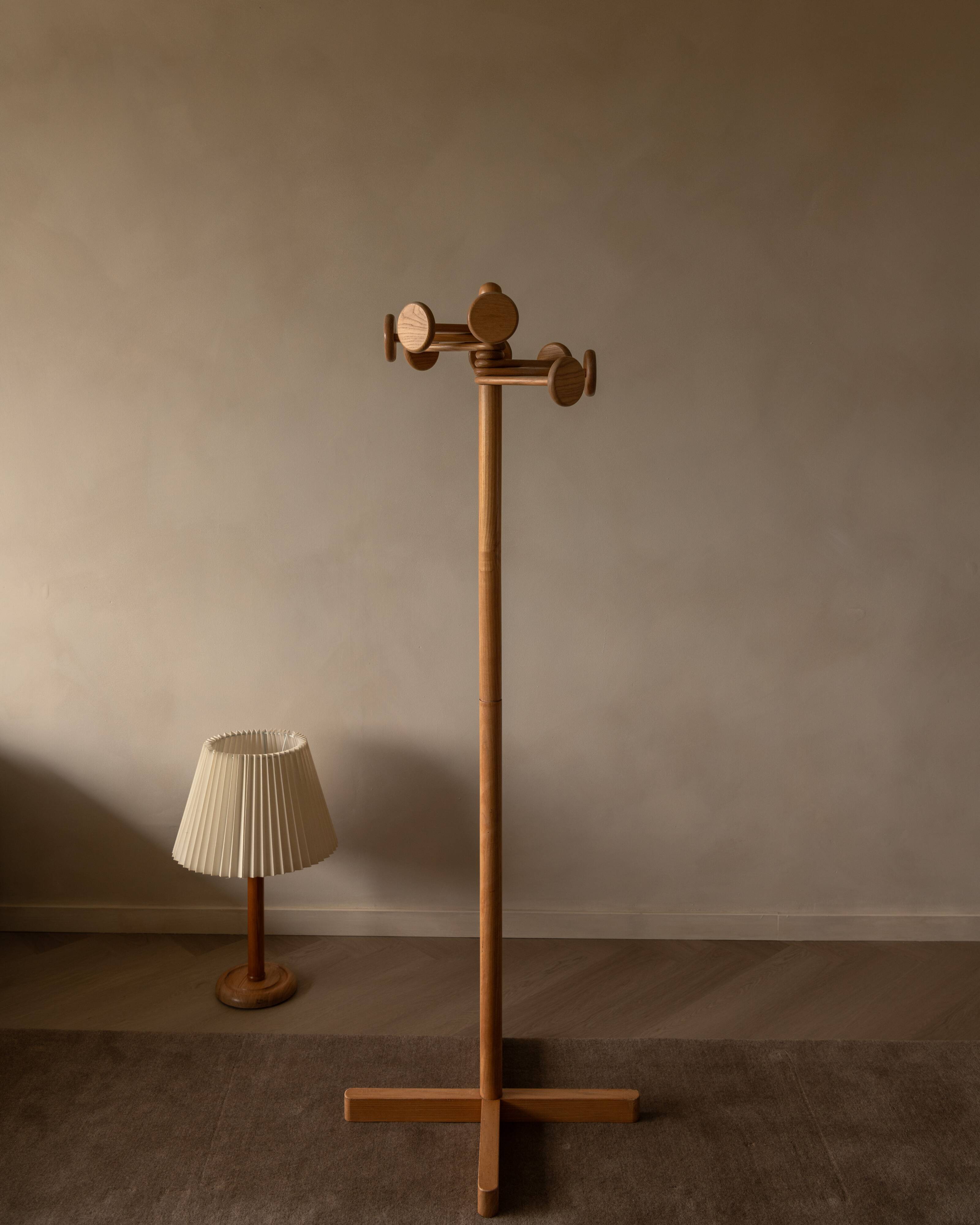 Porte-manteau vintage en bois Hank Loewenstein – porte-manteau sculptural des années 1970